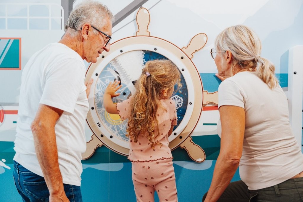 Zimski praznici s bakom i djedom Linea Mare