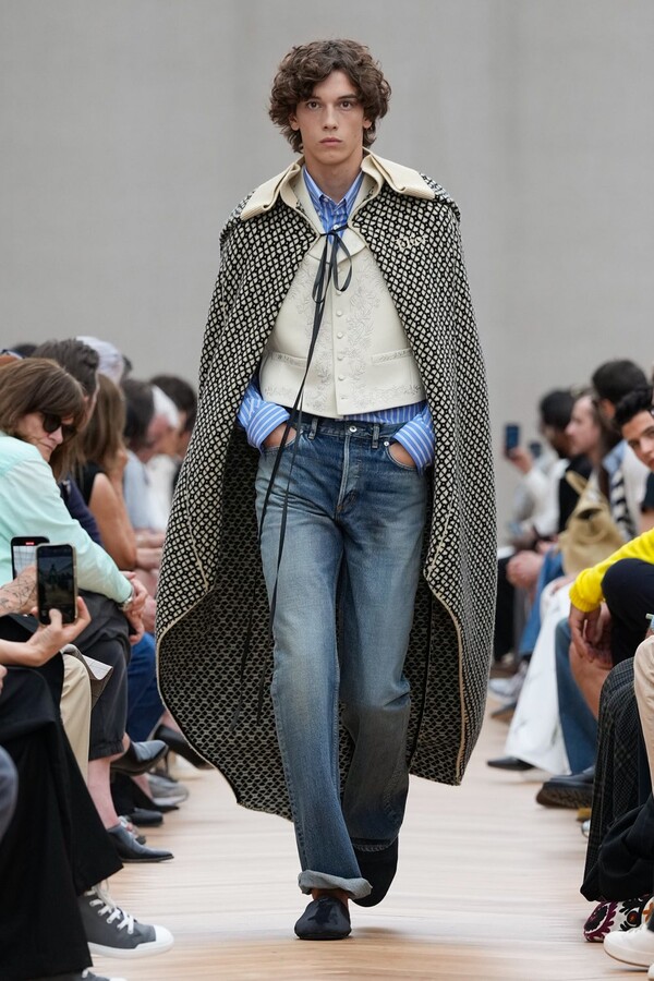 Jonathan Anderson Za Dior2