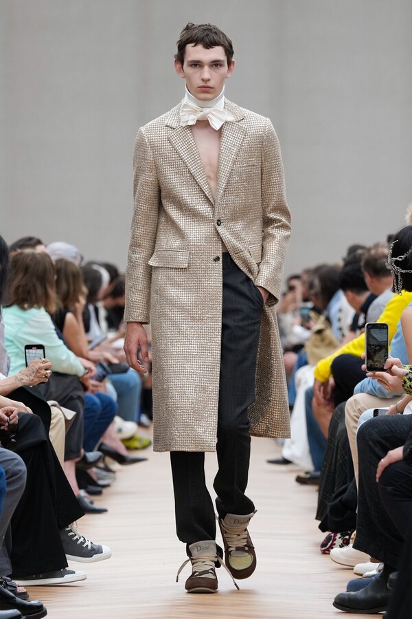 Jonathan Anderson Za Dior3