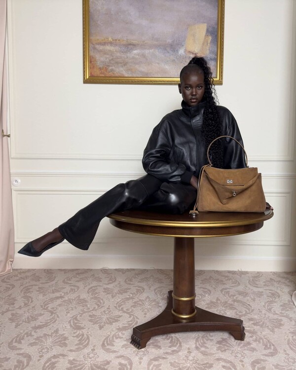 Kampanja Balenciaga s Claudijom Schiffer5