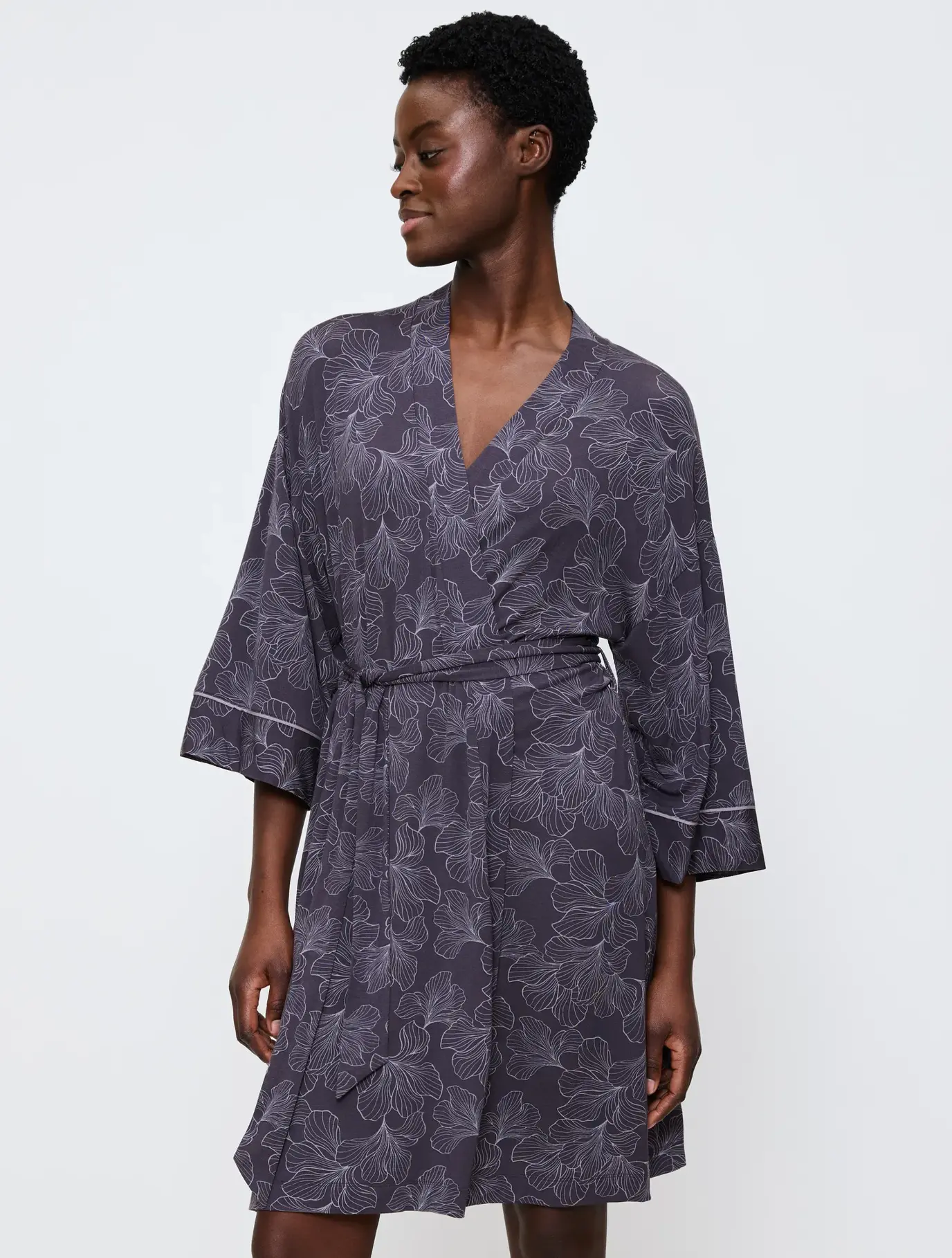 Luksuzni ženski ogrtač1