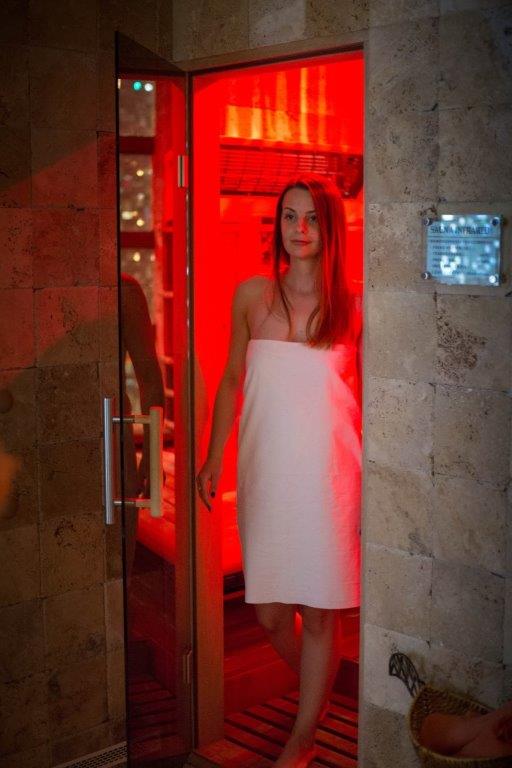 Saunanje jača imunitet, pobolj&scaron;ava cirkulaciju, ublažava napetost mi&scaron;ića, smanjuje stres, pobolj&scaron;ava raspoloženje i stanje kože.