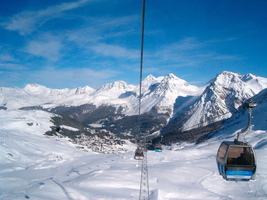 Lenzerheide Alpsko Odmaraliste Za Skijase Tijekom Cijele God
