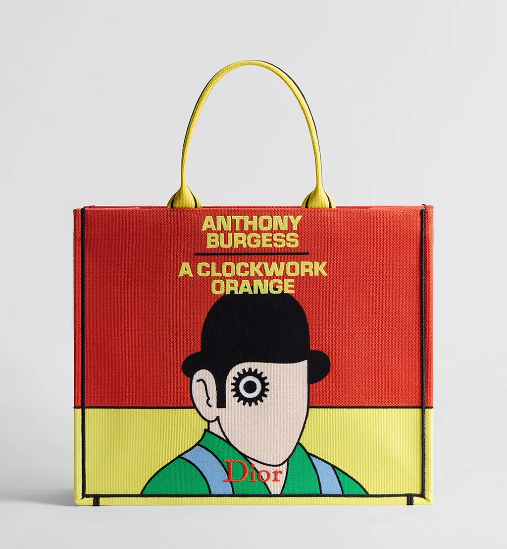 Dior Book Tote Kada Knjiga Postaje Moda113