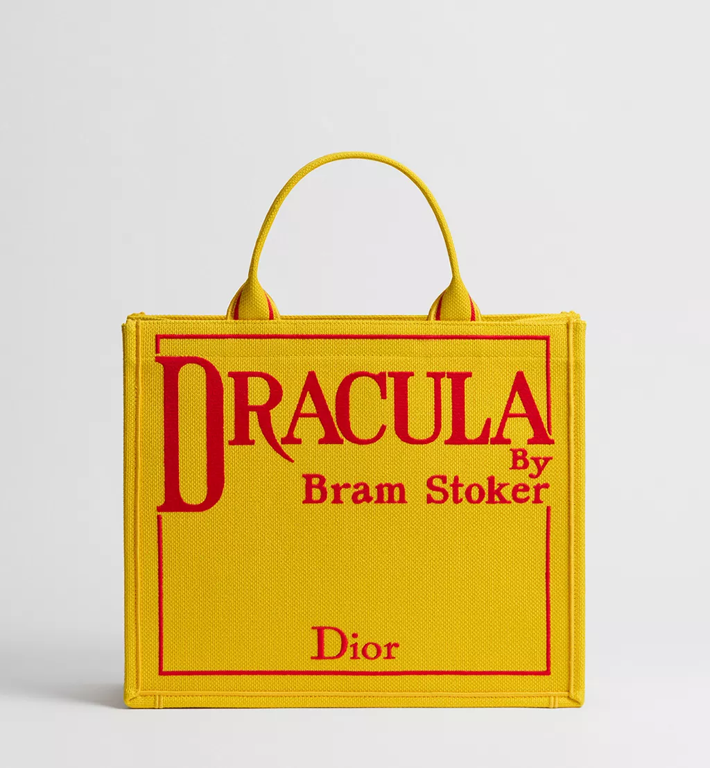 Dior Book Tote Kada Knjiga Postaje Moda653